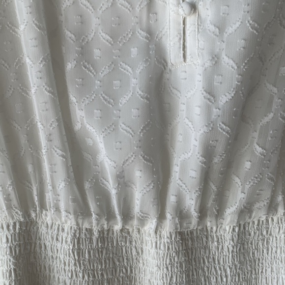 Cream flowy dress with button detail - White House Black Market - Picture 5 of 6
